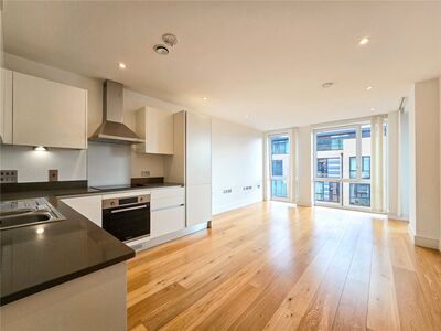 Grove Place, 1 bedroom  Flat for sale, £275,000