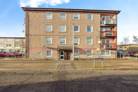 Glenbervie Road, 2 bedroom  Flat for sale, £39,950