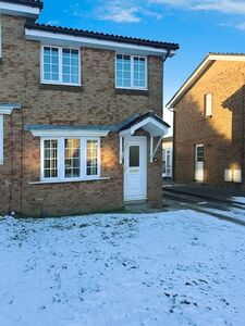 Beechwood Park, 2 bedroom Semi Detached House to rent, £1,050 pcm