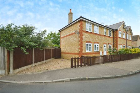 3 bedroom End Terrace House for sale