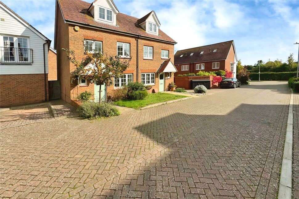 Main image of 4 bedroom Semi Detached House for sale, Lakeside Avenue, Faversham, Kent, ME13