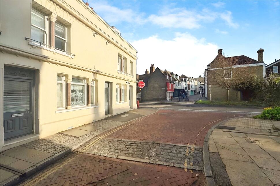 Main image of 4 bedroom Mid Terrace House for sale, West Street, Faversham, Kent, ME13