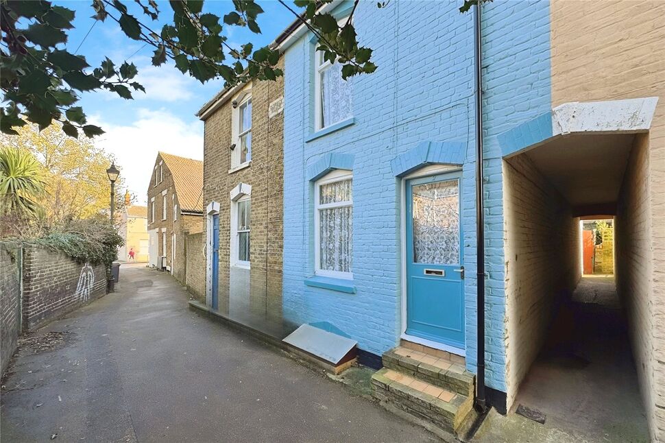 Main image of 2 bedroom Mid Terrace House for sale, Dorset Place, Faversham, Kent, ME13