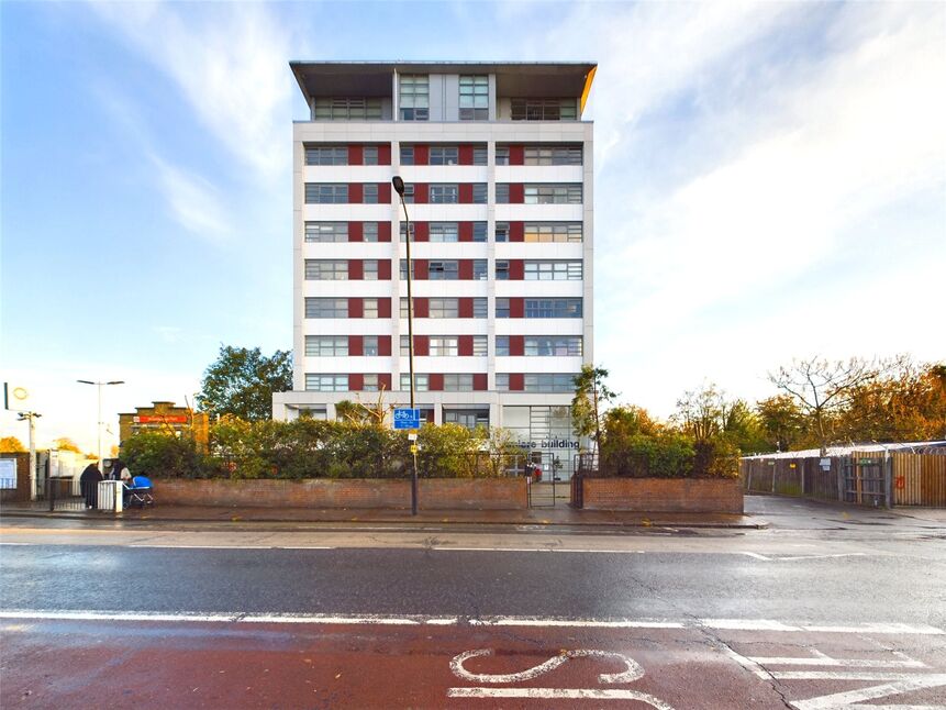 Main image of 2 bedroom  Flat for sale, Romford Road, Forest Gate, E7