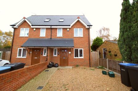 Armstrong Road, 6 bedroom Semi Detached House to rent, £3,600 pcm