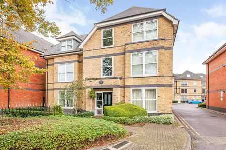 Flat 5 Gallery Court Vicarage Road, 2 bedroom  Flat to rent, £1,500 pcm