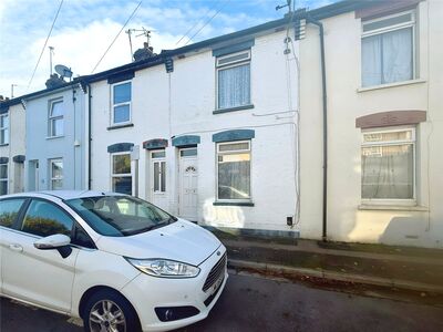 Pretoria Road, 3 bedroom Mid Terrace House to rent, £1,400 pcm