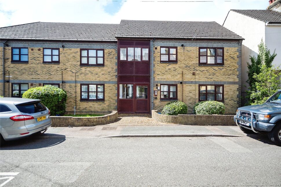 Main image of 1 bedroom  Flat for sale, Court Lodge Road, Gillingham, Kent, ME7