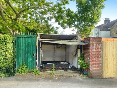 School Avenue, Detached Garage for sale, £8,000