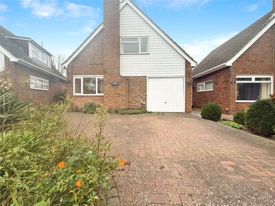 St. Barnabas Close, 3 bedroom Detached House to rent, £1,800 pcm