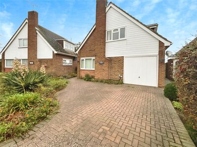 St. Barnabas Close, 3 bedroom Detached House to rent, £1,750 pcm