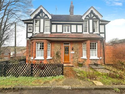 2 bedroom Detached House for sale