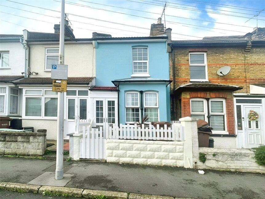 Main image of 3 bedroom Mid Terrace House to rent, Chaucer Road, Gillingham, Kent, ME7