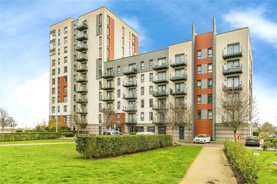 Main image of 1 bedroom  Flat for sale, Pearl Lane, Gillingham, Kent, ME7