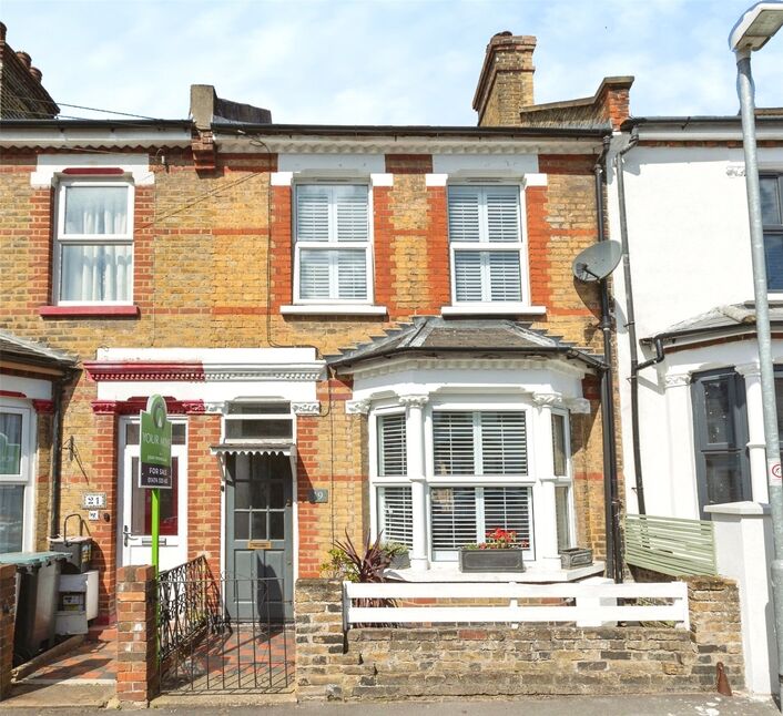 Main image of 3 bedroom Mid Terrace House for sale, Lynton Road South, Gravesend, Kent, DA11