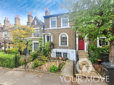 2 bedroom Mid Terrace House for sale