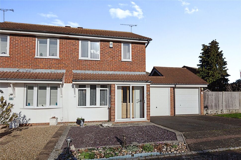 Main image of 2 bedroom Semi Detached House to rent, Robyns Croft, Northfleet, Kent, DA11