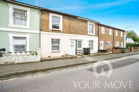 2 bedroom Mid Terrace House to rent