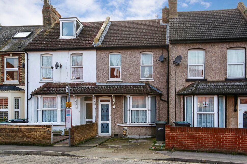 Main image of 3 bedroom Mid Terrace House to rent, Wrotham Road, Gravesend, Kent, DA11