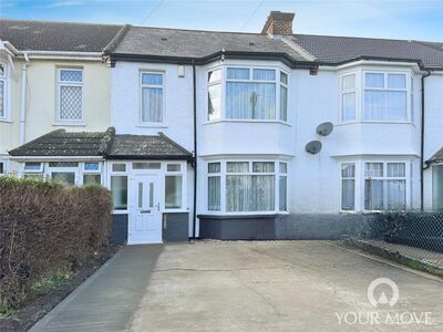 3 bedroom Mid Terrace House to rent