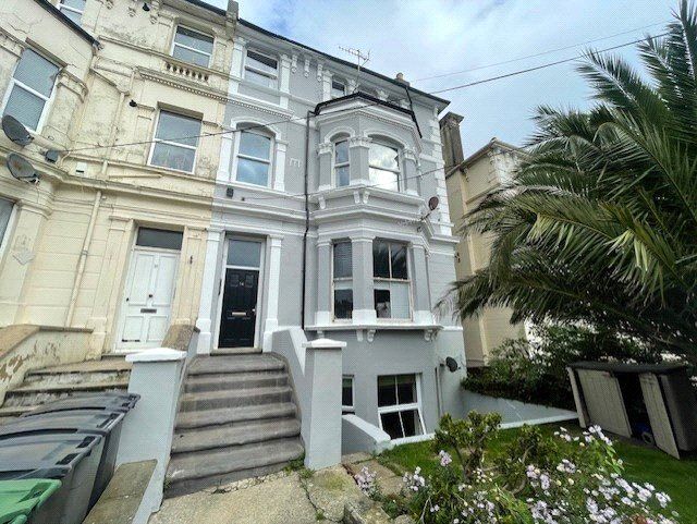 Main image of 1 bedroom  Flat to rent, 14 Holmesdale Gardens, Hastings, East Sussex, TN34