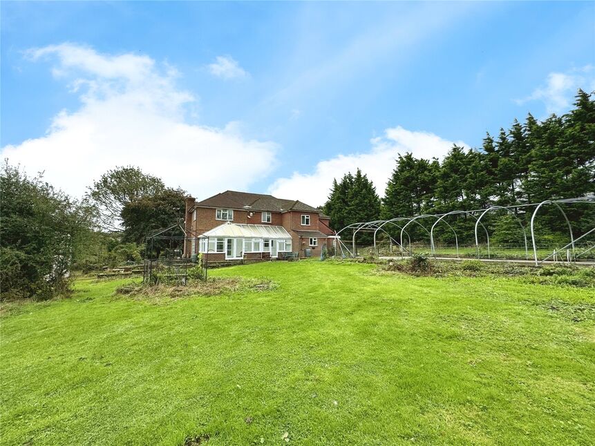 6 bedroom Detached House for sale