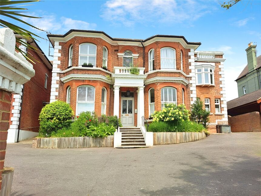 Main image of 1 bedroom  Flat for sale, Laton Road, Hastings, East Sussex, TN34