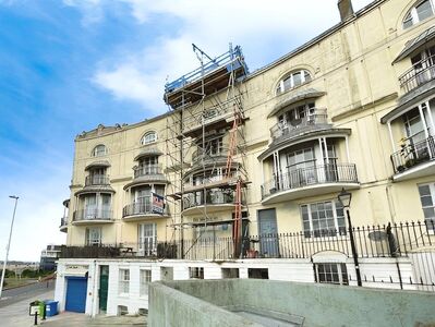 Pelham Crescent, 1 bedroom  Flat for sale, £115,000