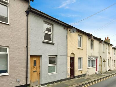 2 bedroom Mid Terrace House for sale