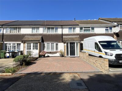 3 bedroom Mid Terrace House for sale