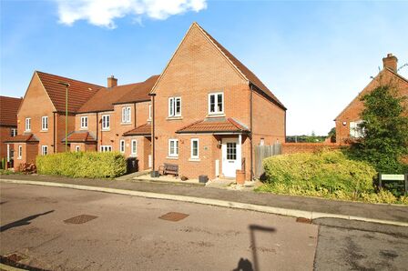 Siskin Drive, Apsley, 4 bedroom End Terrace House for sale, £550,000