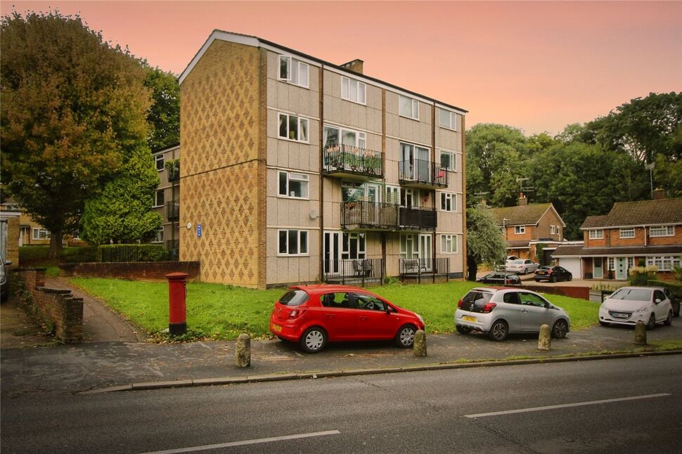 Main image of 1 bedroom  Flat for sale, Galley Hill, Hemel Hempstead, England, HP1