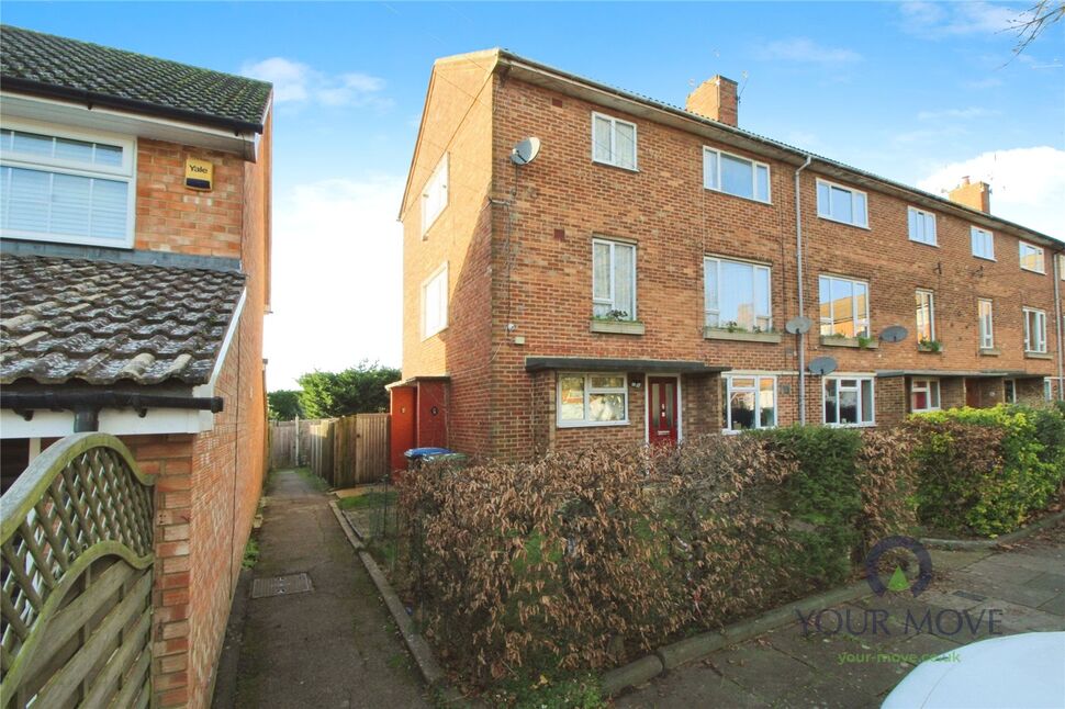 Main image of 3 bedroom Mid Terrace Flat for sale, Widmore Drive, Hemel Hempstead, Hertfordshire, HP2