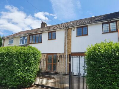 4 bedroom Semi Detached House to rent