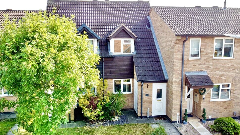 Main image of 2 bedroom Mid Terrace House to rent, Stirling Avenue, Hinckley, Leicestershire, LE10