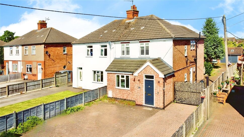 4 bedroom Semi Detached House for sale