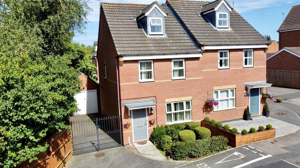 3 bedroom Semi Detached House for sale