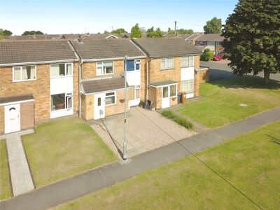 3 bedroom Mid Terrace House for sale