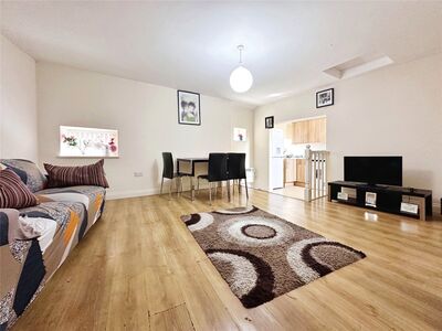 2 bedroom  Flat to rent