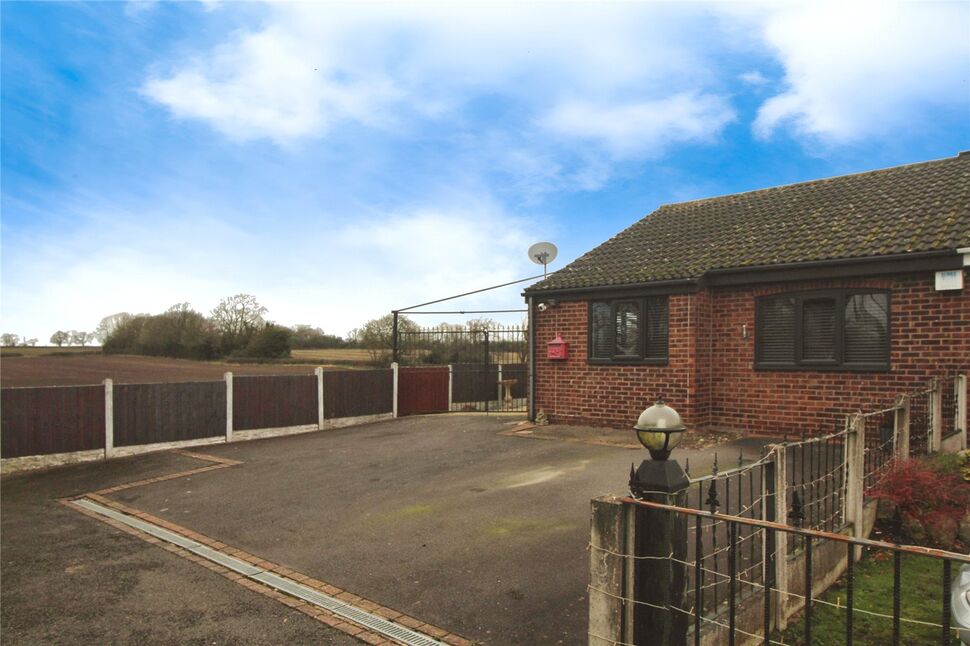 Main image of 2 bedroom Semi Detached Bungalow for sale, Hereford Close, Barwell, Leicestershire, LE9