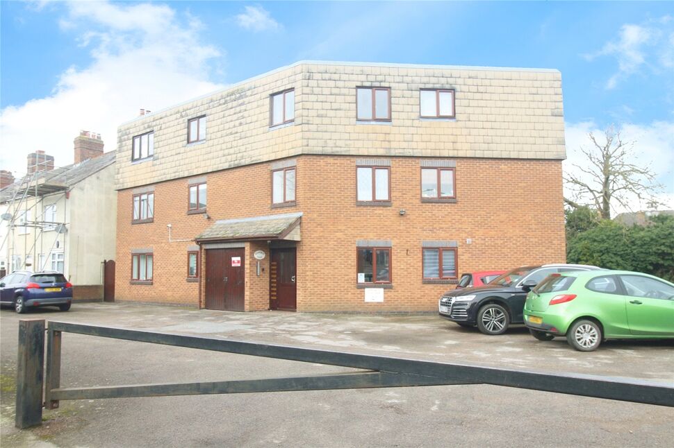 Main image of 1 bedroom  Flat for sale, Bank Terrace, Barwell, Leicestershire, LE9