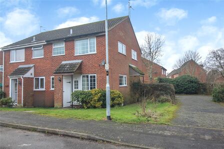 Oak Close, 1 bedroom End Terrace House for sale, £140,000