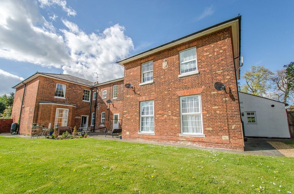 Main image of 1 bedroom  Flat to rent, Church End, Arlesey, Bedfordshire, SG15