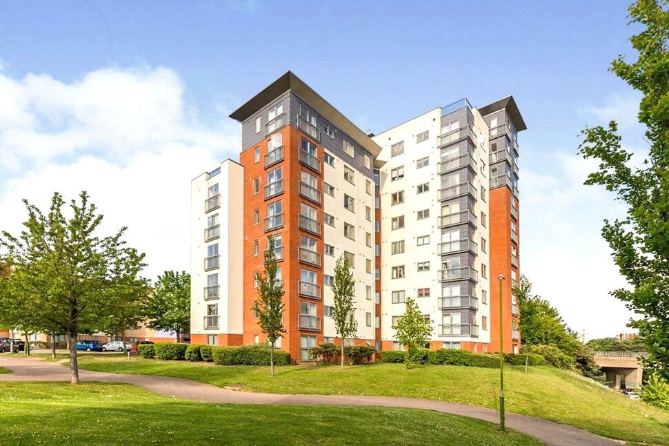 Main image of 2 bedroom  Flat for sale, Kilby Road, Stevenage, Hertfordshire, SG1