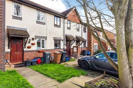 2 bedroom Mid Terrace House to rent