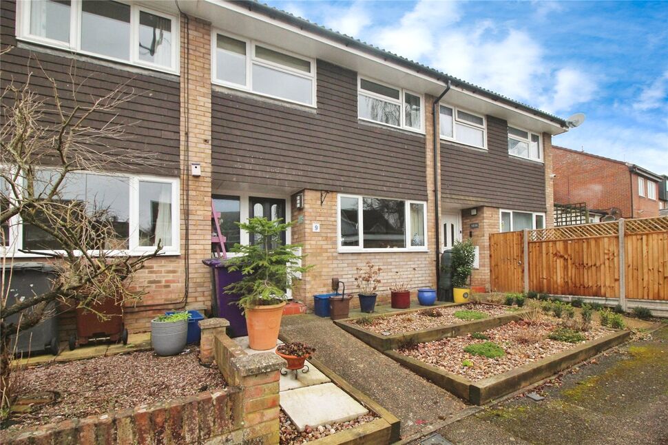 Main image of 3 bedroom Mid Terrace House for sale, Folly Close, Hitchin, Hertfordshire, SG4