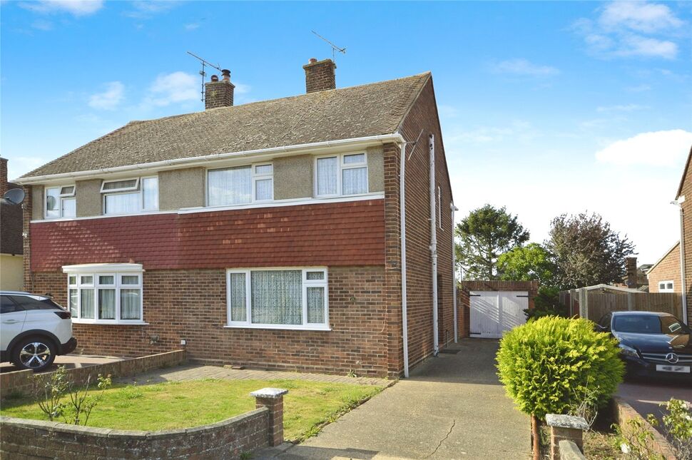 Main image of 3 bedroom Semi Detached House for sale, Hoo Common, Chattenden, Kent, ME3