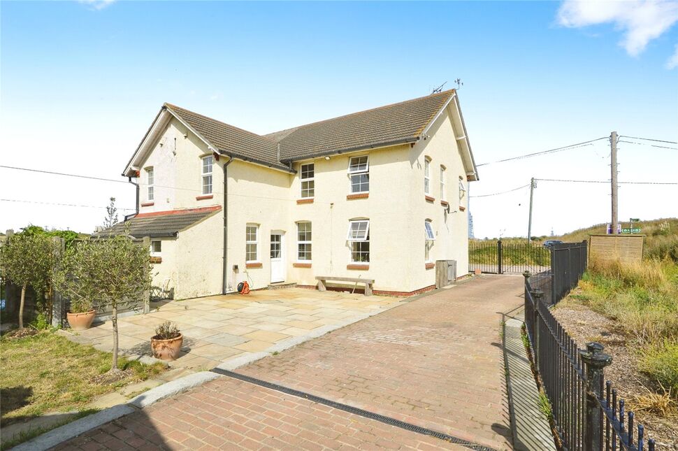 4 bedroom Semi Detached House for sale