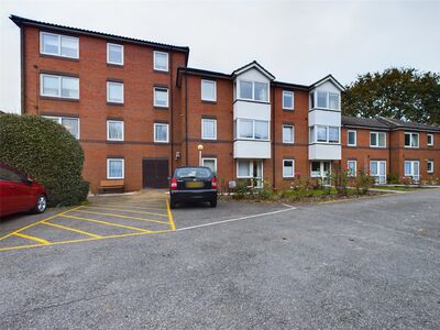 Fentiman Way, 1 bedroom  Flat for sale, £150,000