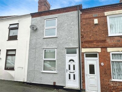 2 bedroom Mid Terrace House for sale